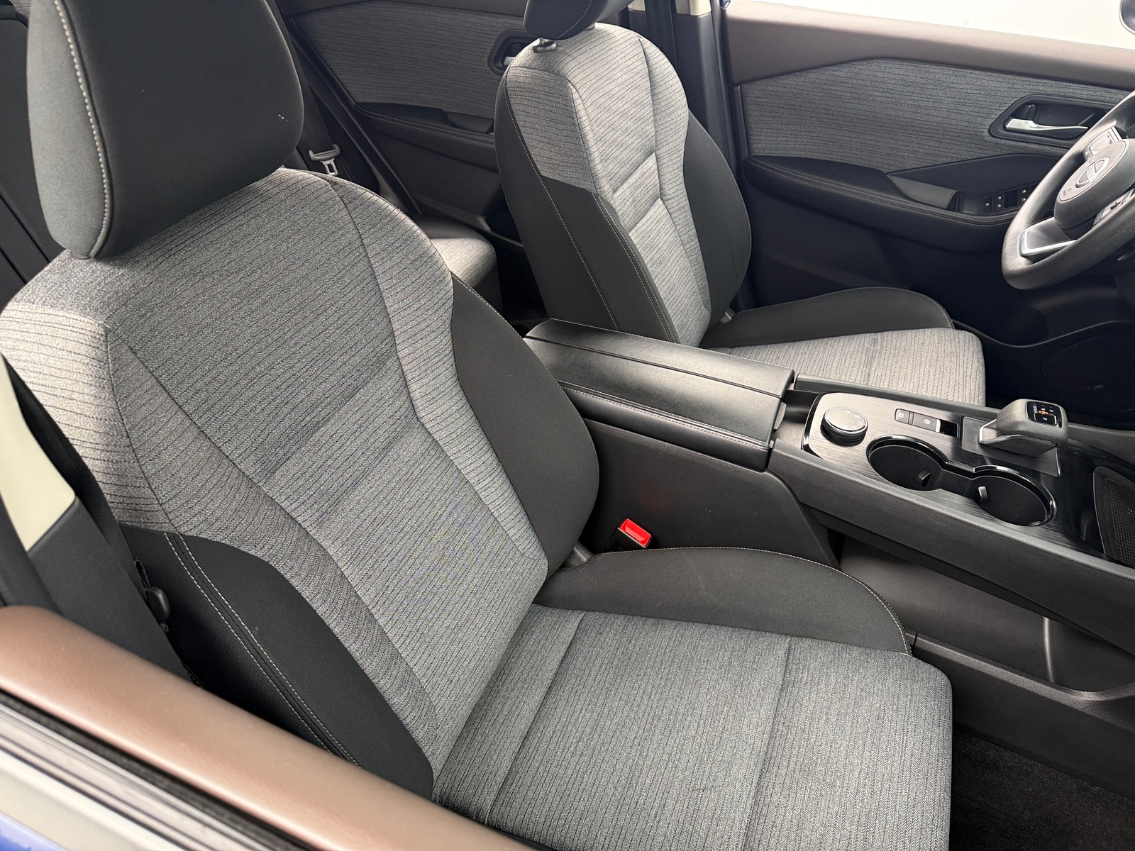 Thumbnail: 2023 Nissan Rogue - 2