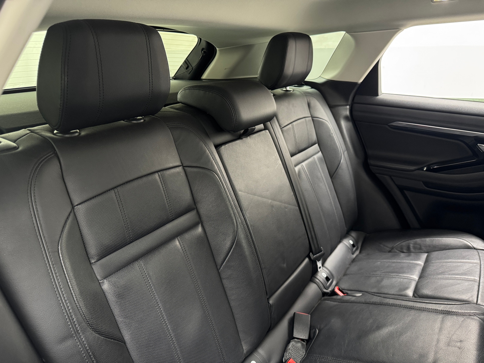 Thumbnail: 2020 Land Rover Range Rover Evoque - 5