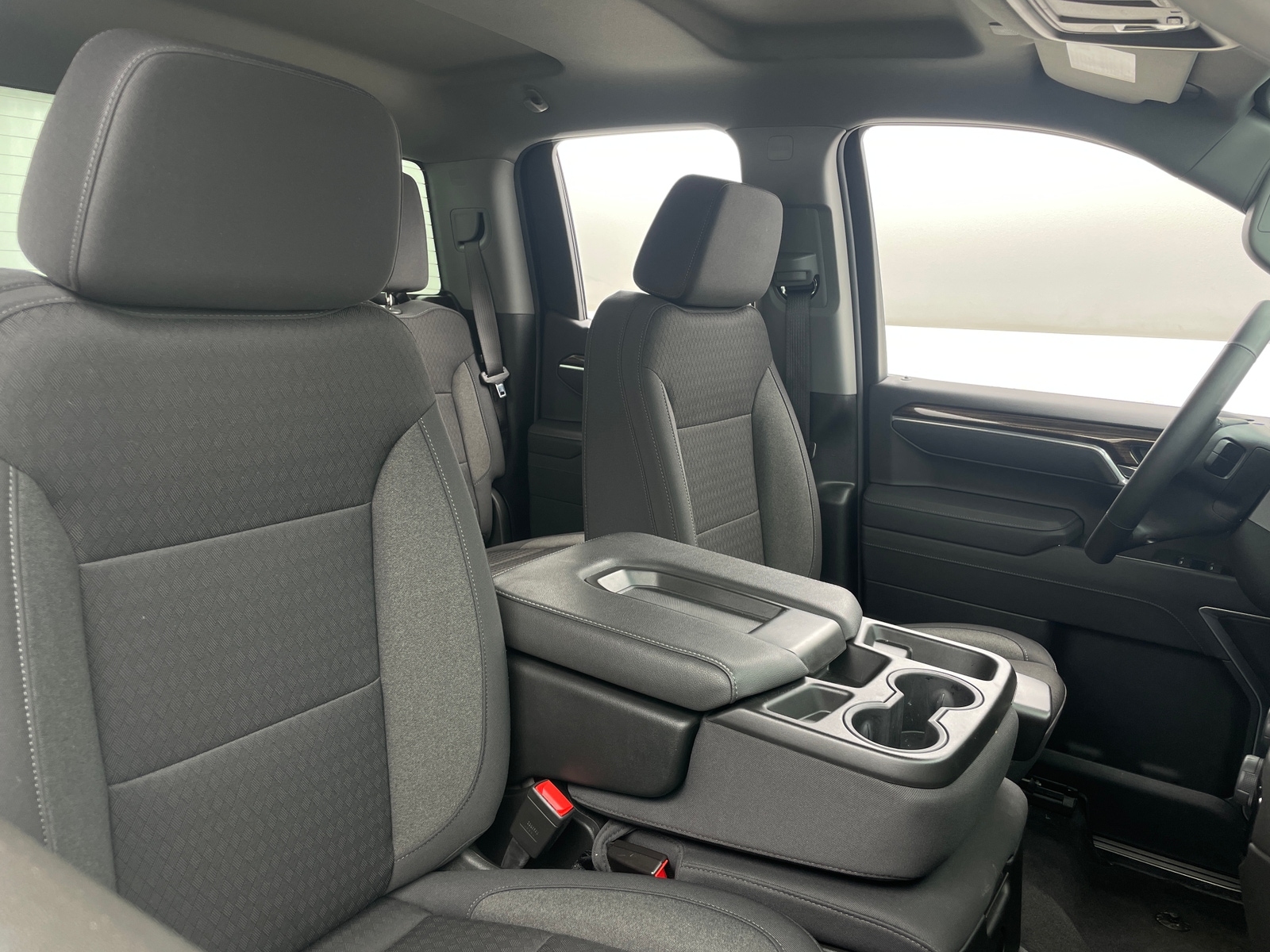 Thumbnail: 2025 Chevrolet Silverado 1500 - 2