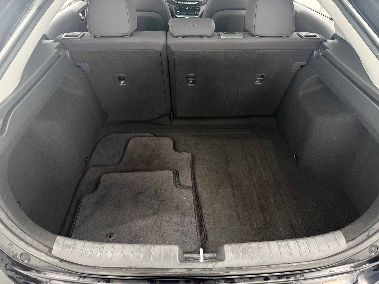 Thumbnail: 2018 Hyundai Ioniq - 7