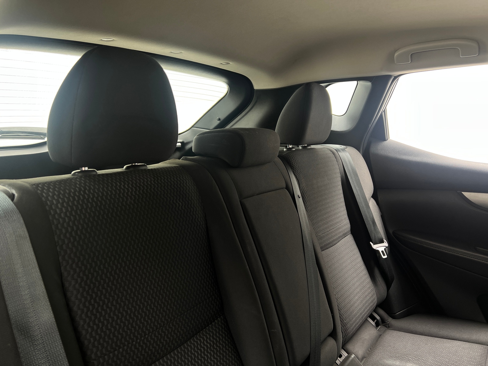 Thumbnail: 2021 Nissan Rogue Sport - 6