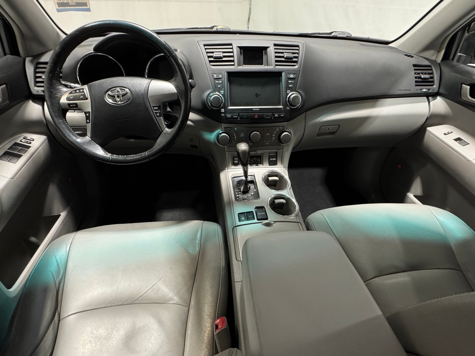 Thumbnail: 2012 Toyota Highlander - 2