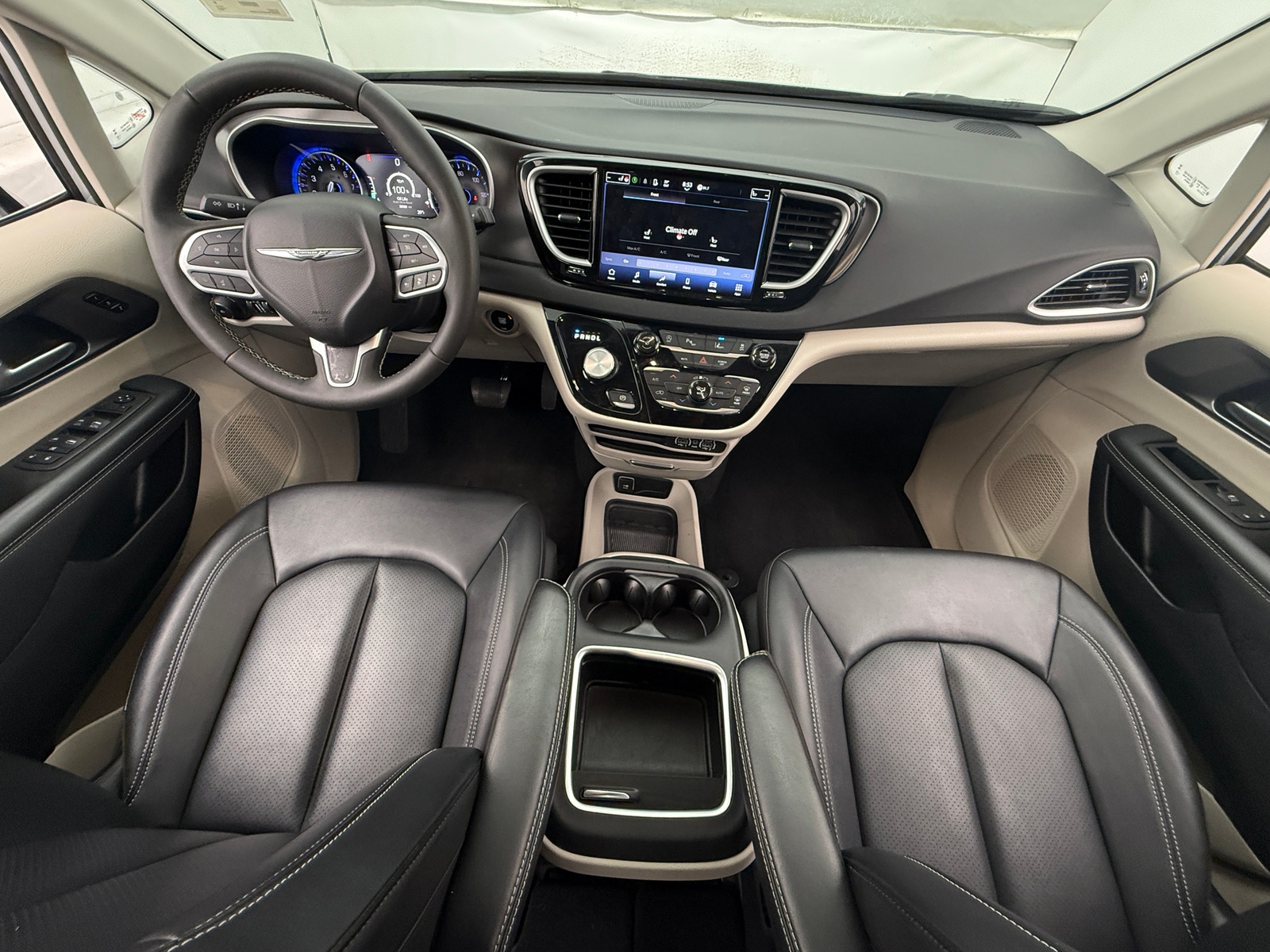 Thumbnail: 2024 Chrysler Pacifica - 2