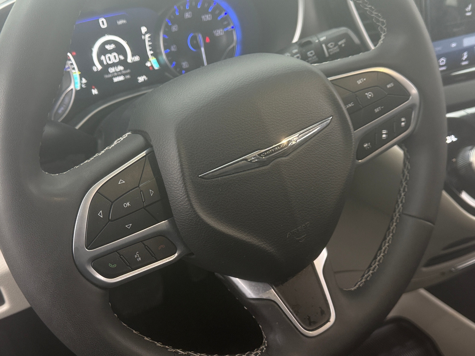 Thumbnail: 2024 Chrysler Pacifica - 4