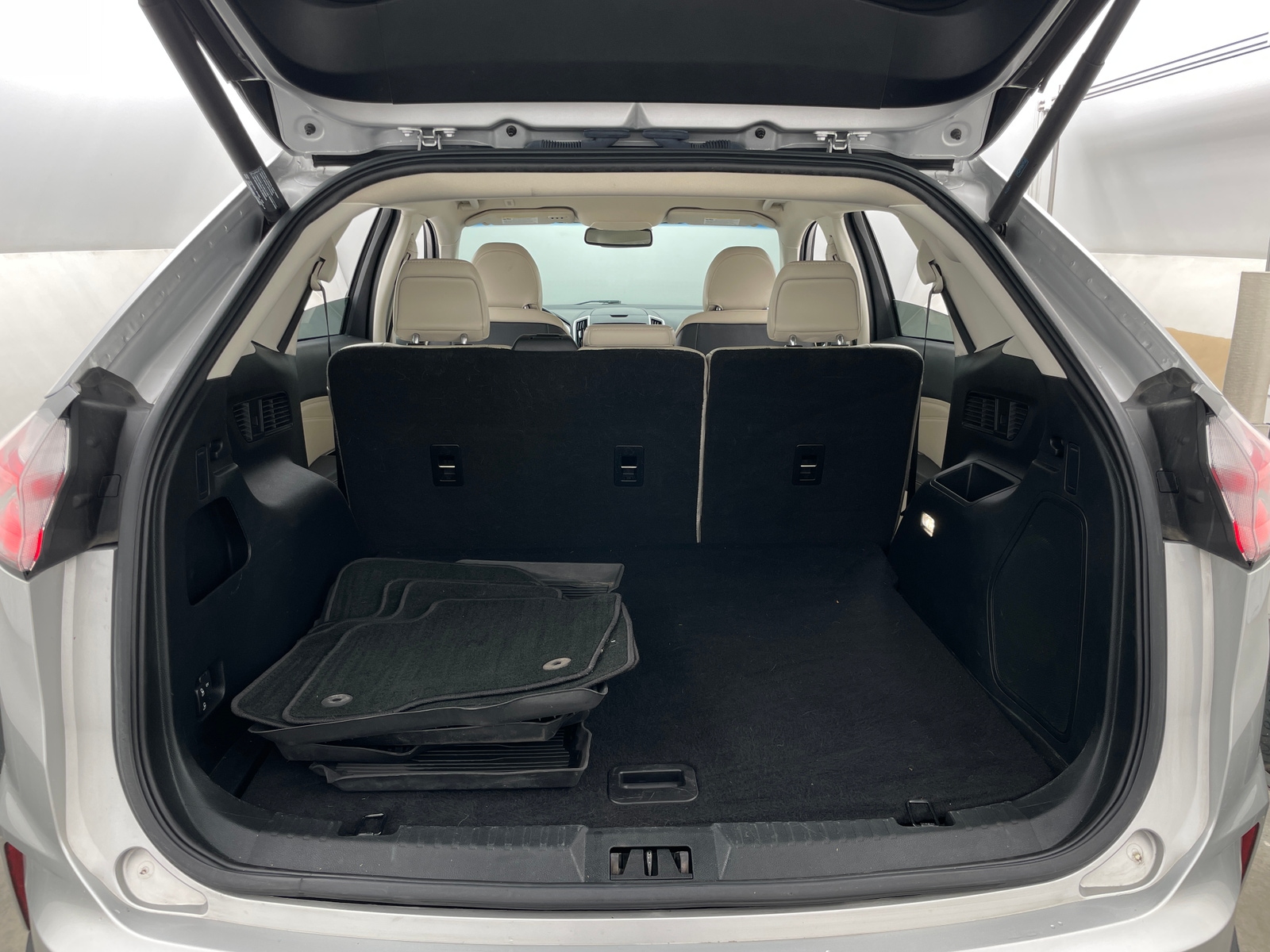 Thumbnail: 2019 Ford Edge - 6