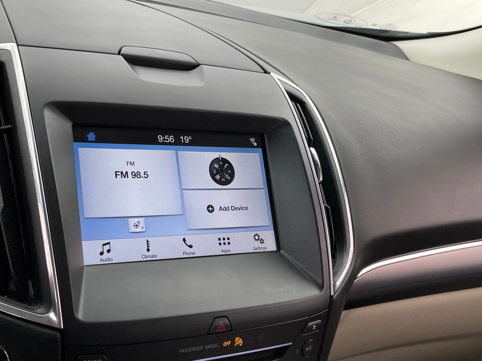 Thumbnail: 2019 Ford Edge - 3