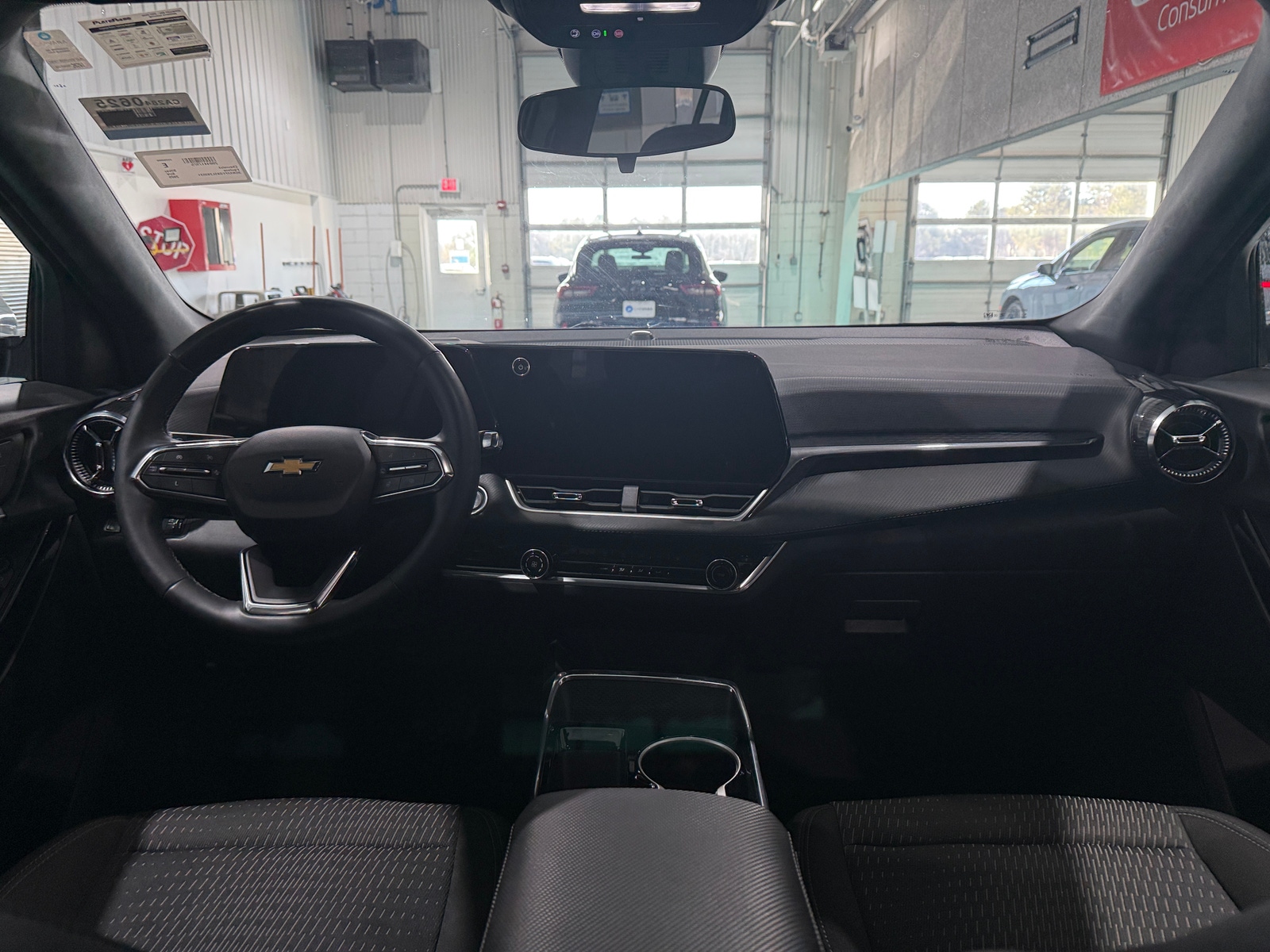 Thumbnail: 2025 Chevrolet Equinox - 3