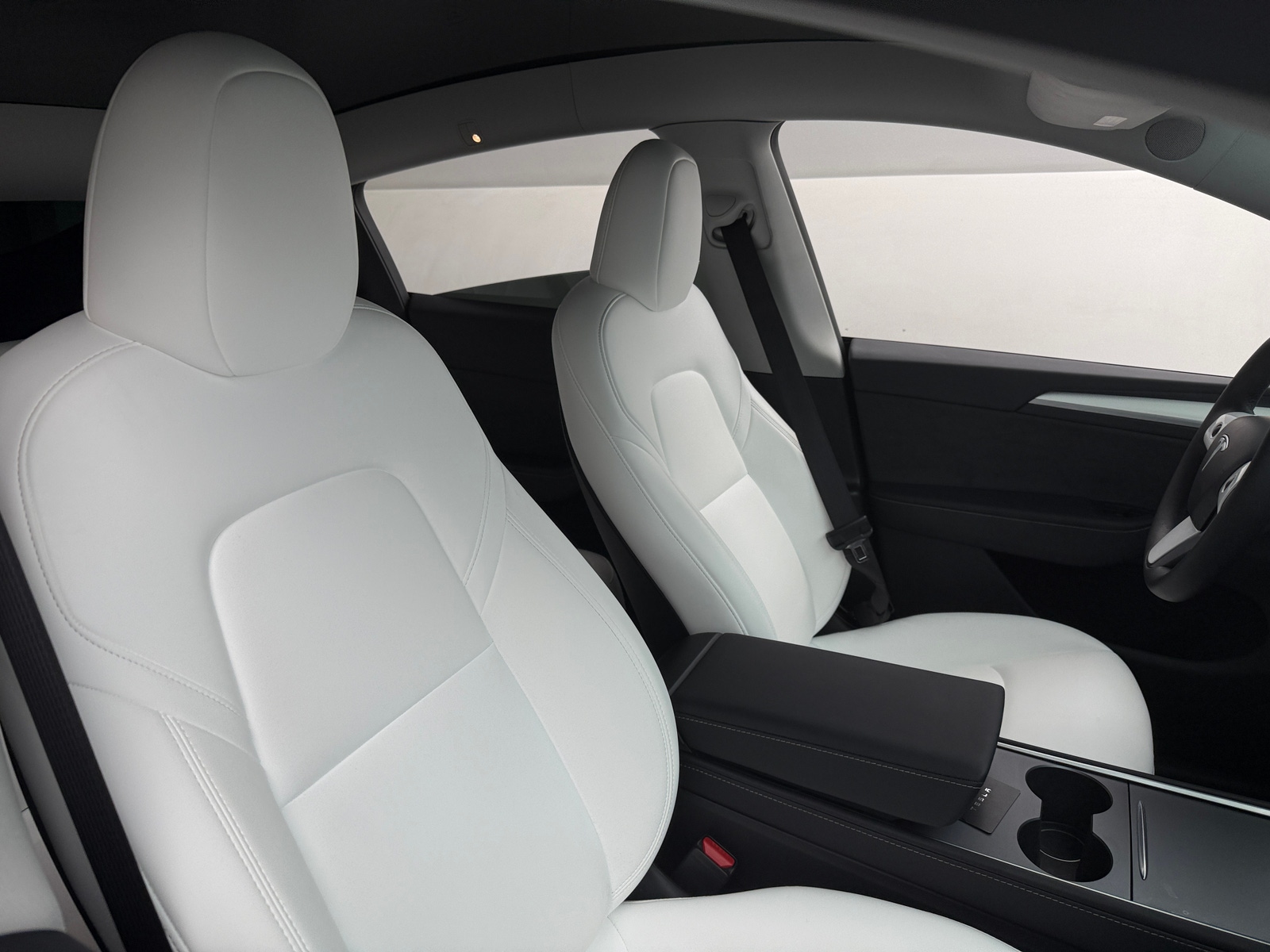 Thumbnail: 2025 Tesla Model Y - 2