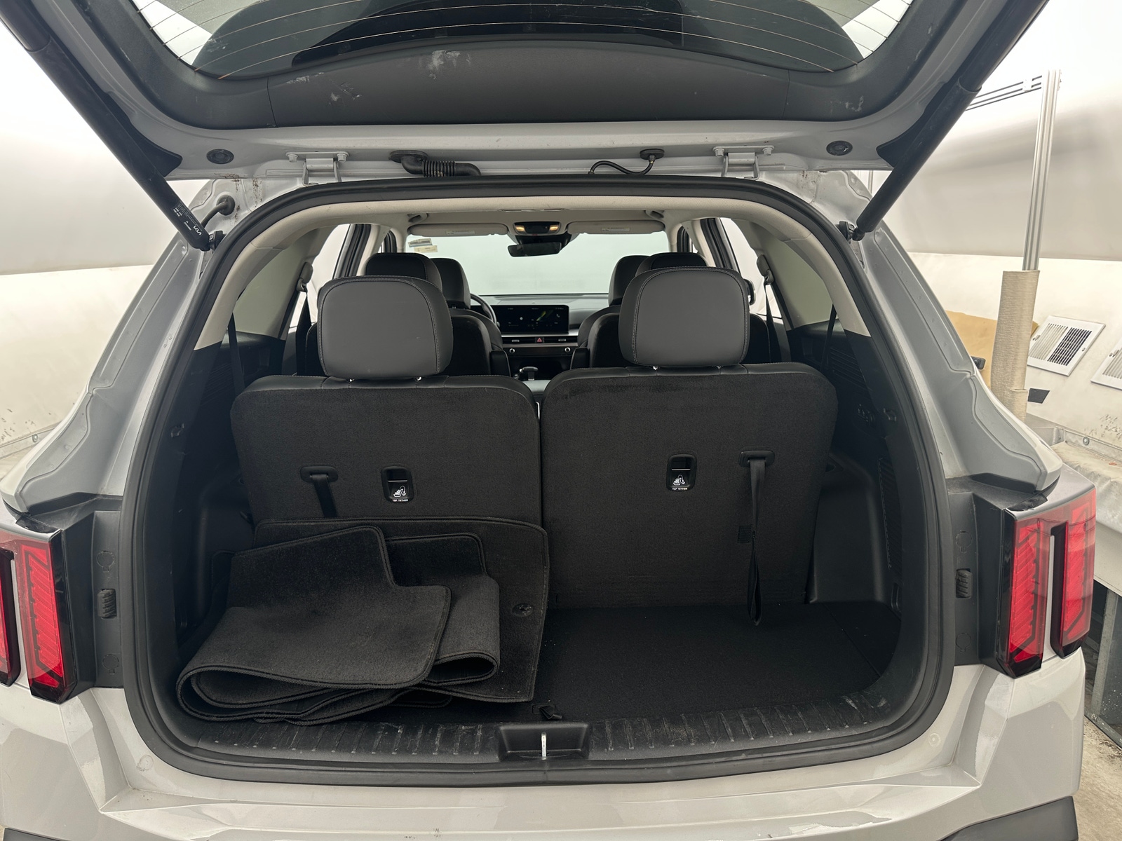 Thumbnail: 2025 Kia Sorento - 6