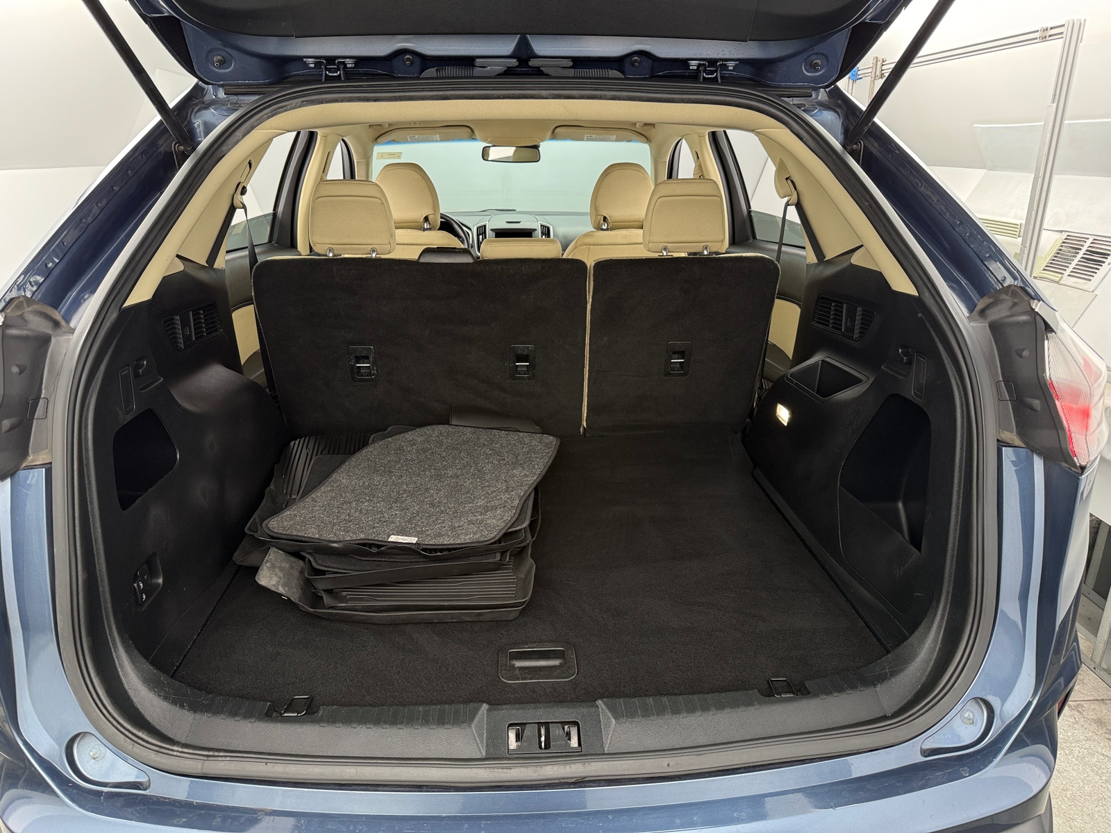 Thumbnail: 2019 Ford Edge - 7