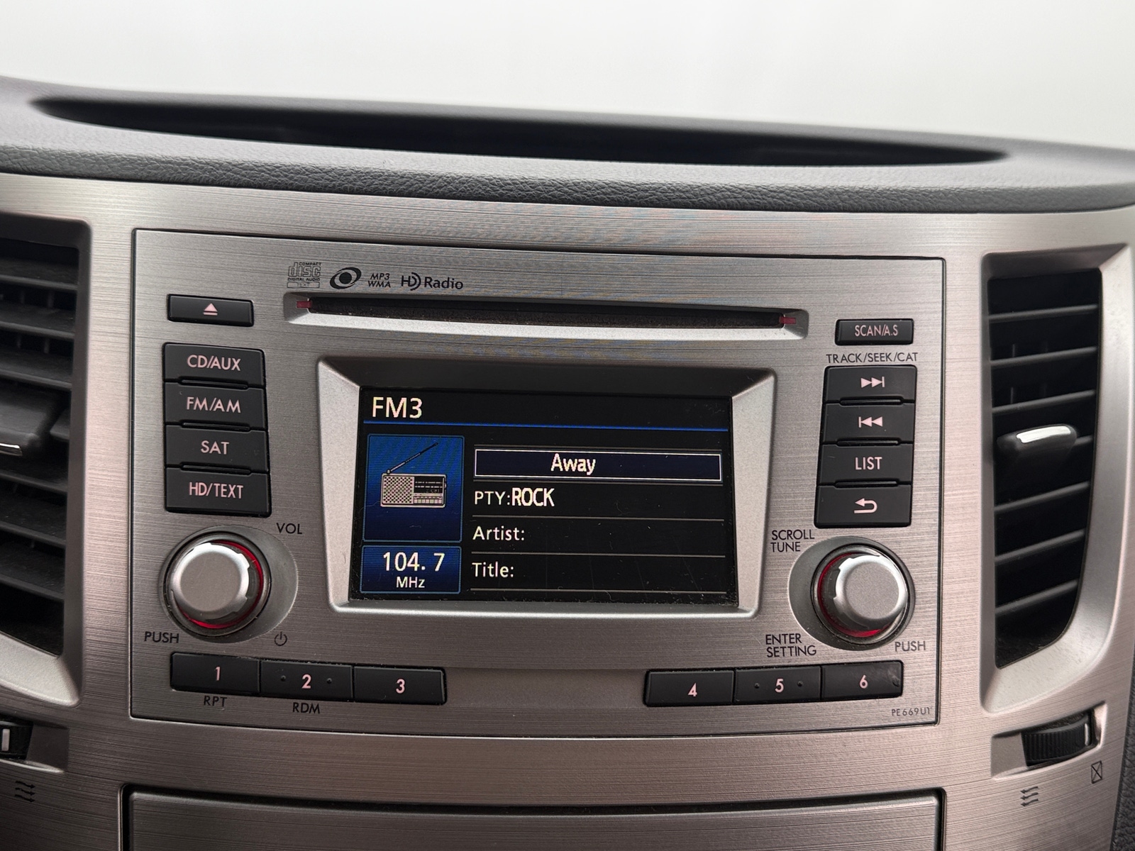 Thumbnail: 2014 Subaru Outback - 4