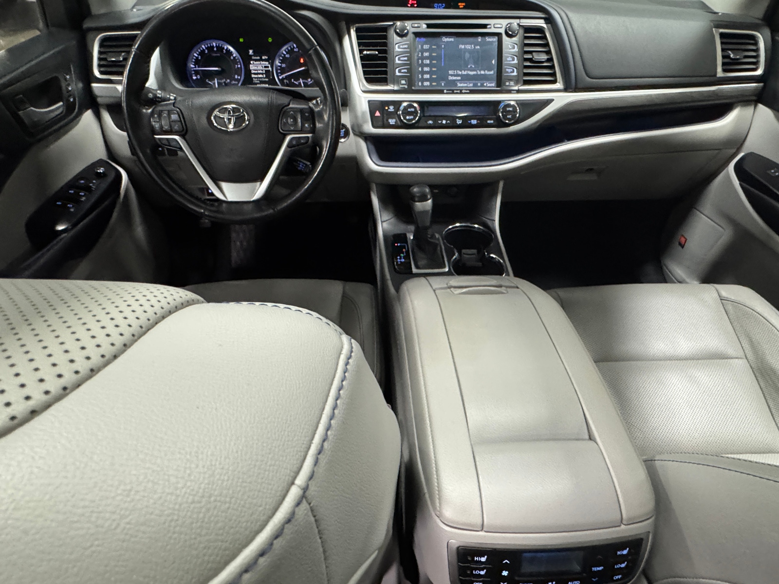 Thumbnail: 2019 Toyota Highlander - 2