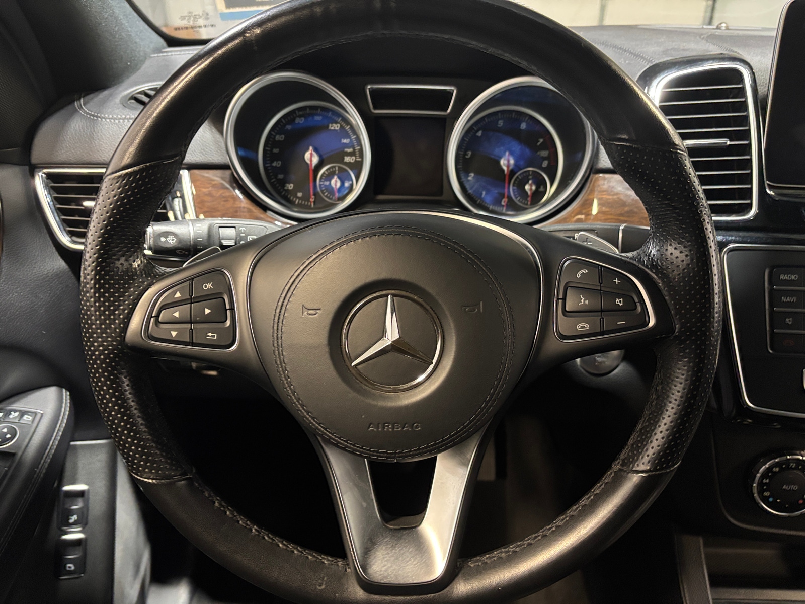 Thumbnail: 2019 Mercedes-Benz GLS - 4