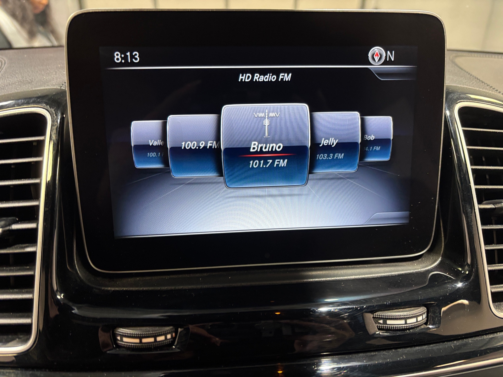 Thumbnail: 2019 Mercedes-Benz GLS - 3