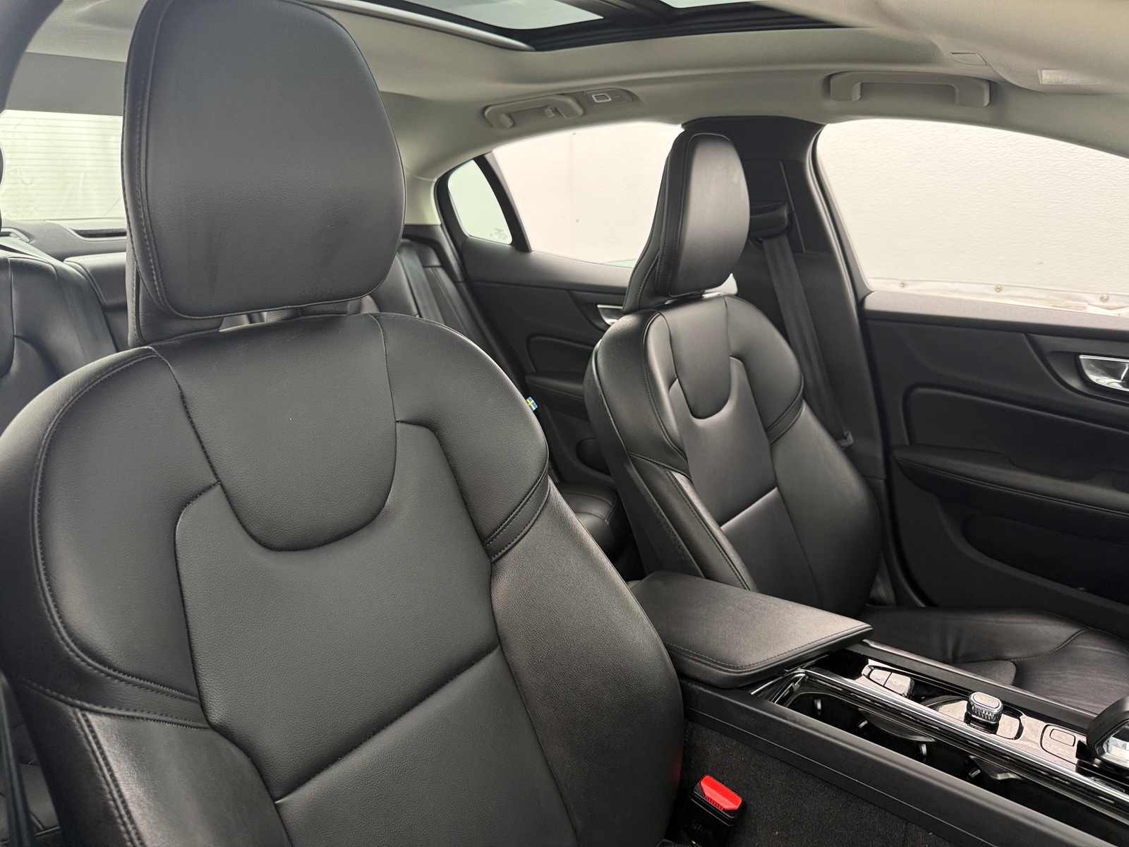 Thumbnail: 2024 Volvo S60 - 2