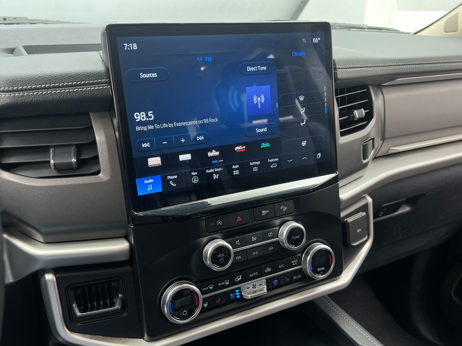 Thumbnail: 2024 Ford Expedition - 4