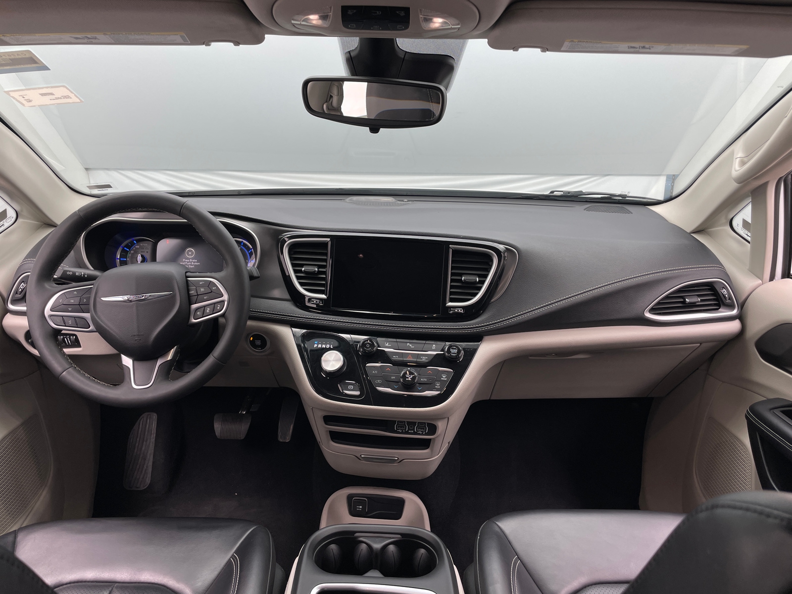 Thumbnail: 2023 Chrysler Pacifica - 2