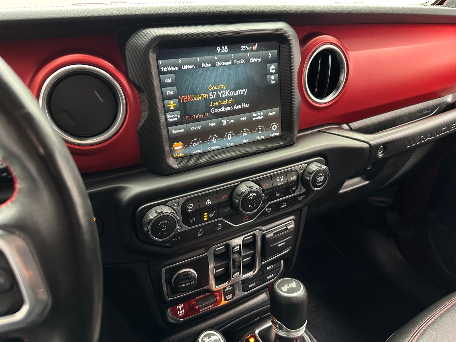 Thumbnail: 2022 Jeep Wrangler - 3