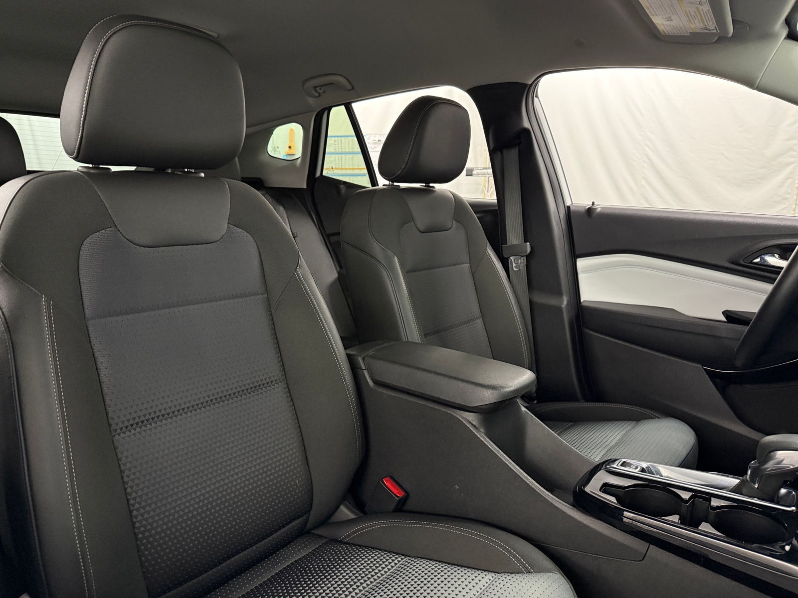 Thumbnail: 2025 Chevrolet Trax - 2