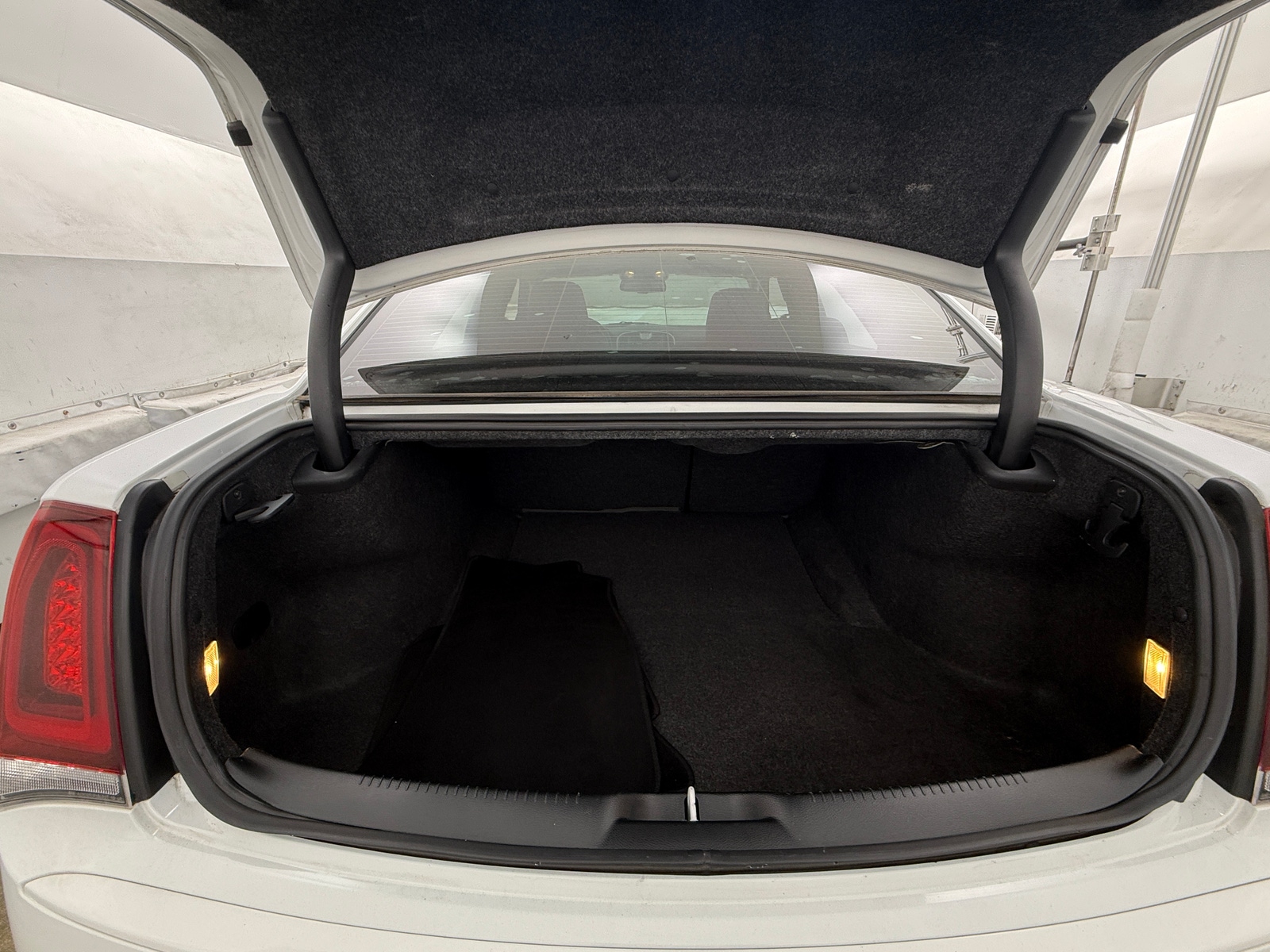 Thumbnail: 2021 Chrysler 300 - 7