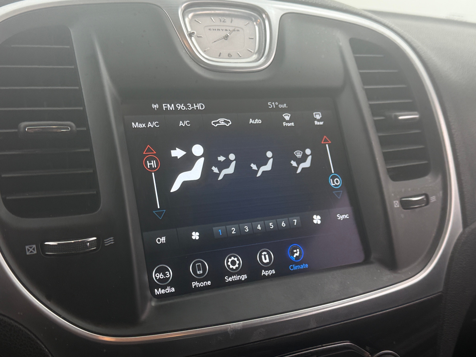 Thumbnail: 2021 Chrysler 300 - 4