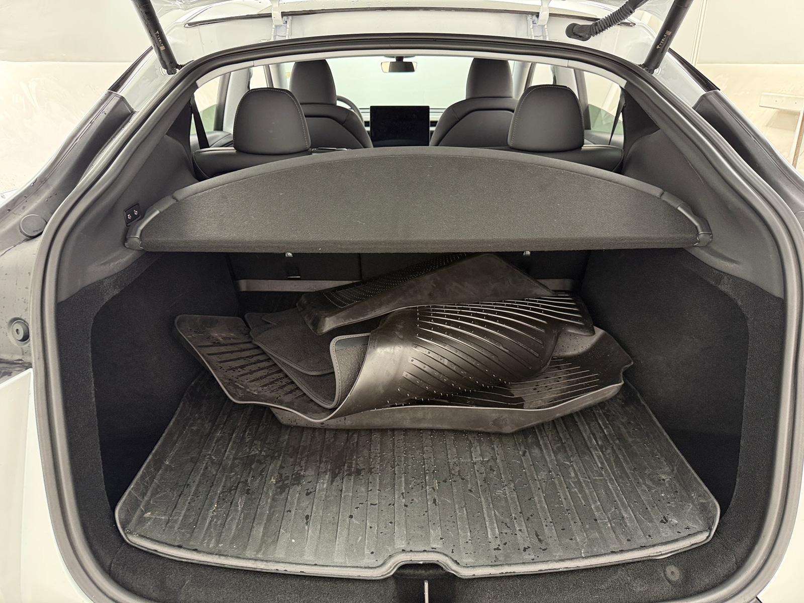 Thumbnail: 2026 Tesla Model Y - 5