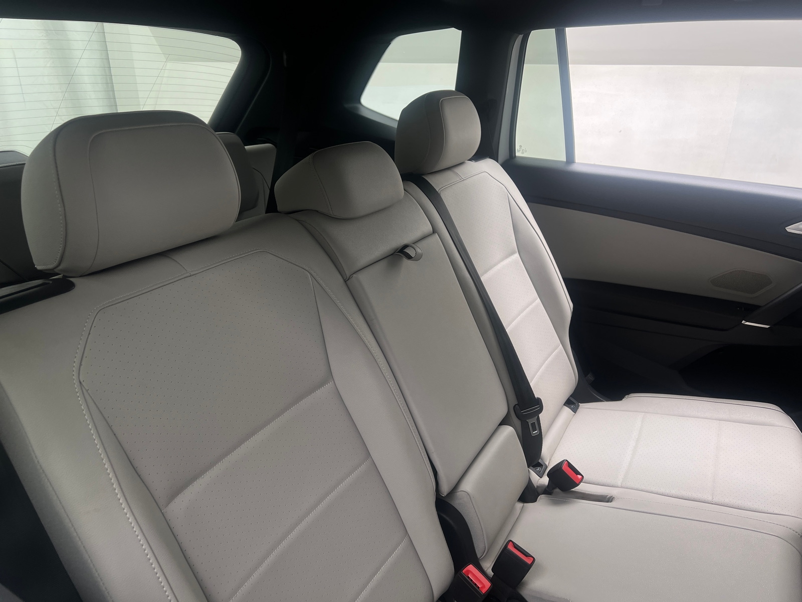 Thumbnail: 2020 Volkswagen Tiguan - 5