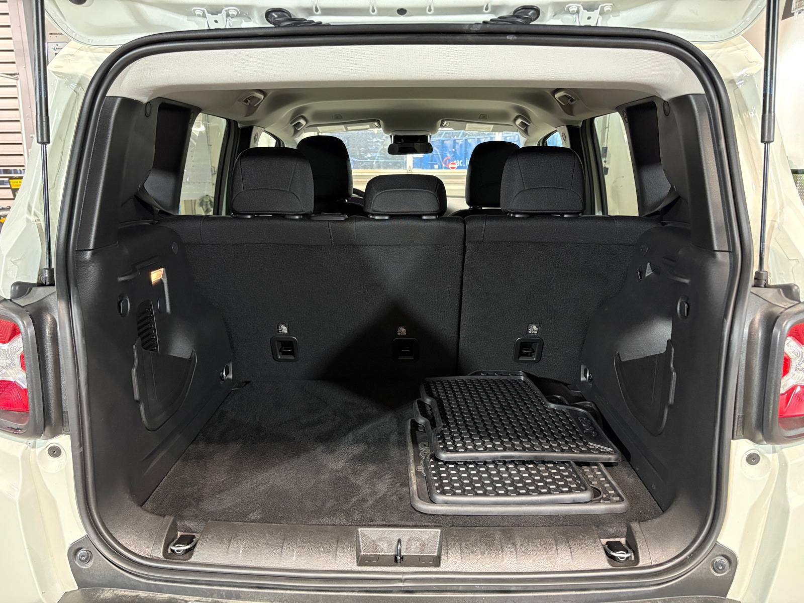 Thumbnail: 2023 Jeep Renegade - 7