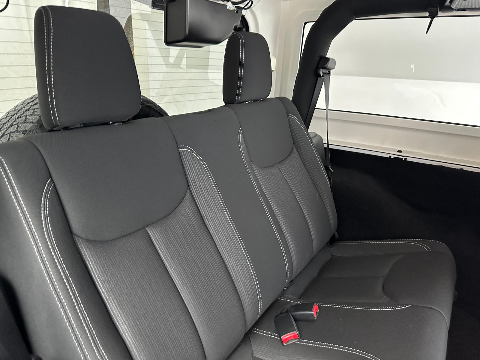 Thumbnail: 2018 Jeep Wrangler - 6