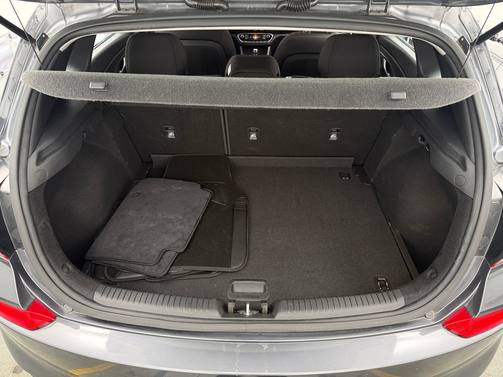 Thumbnail: 2018 Hyundai Elantra - 7