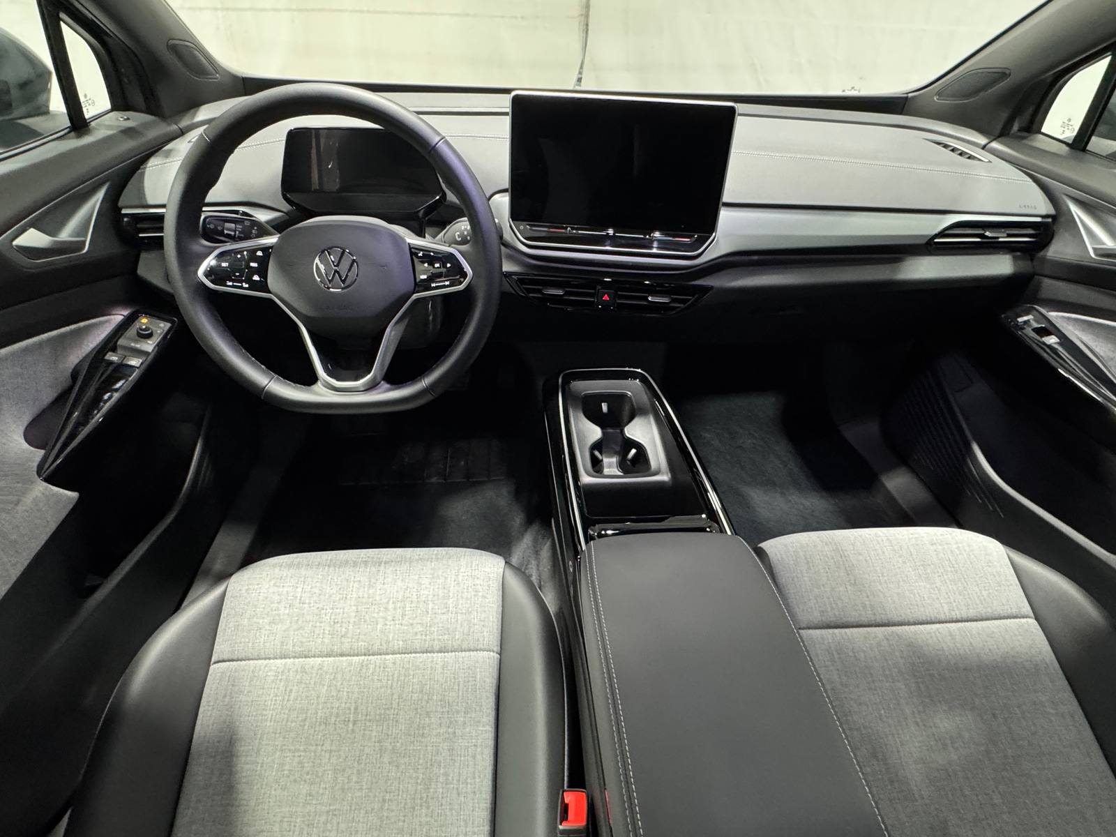 Thumbnail: 2025 Volkswagen ID.4 - 3