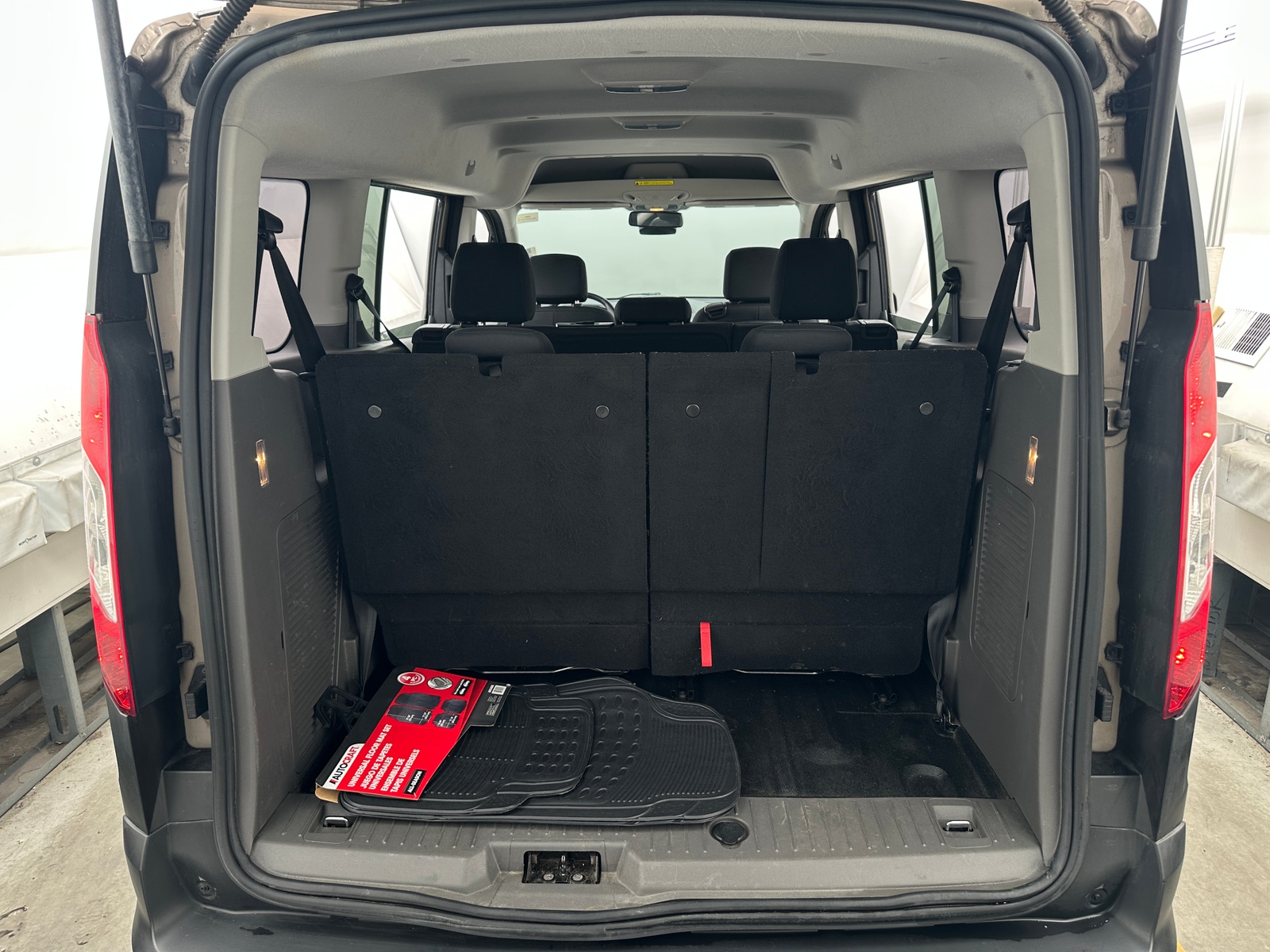 Thumbnail: 2020 Ford Transit Series - 6