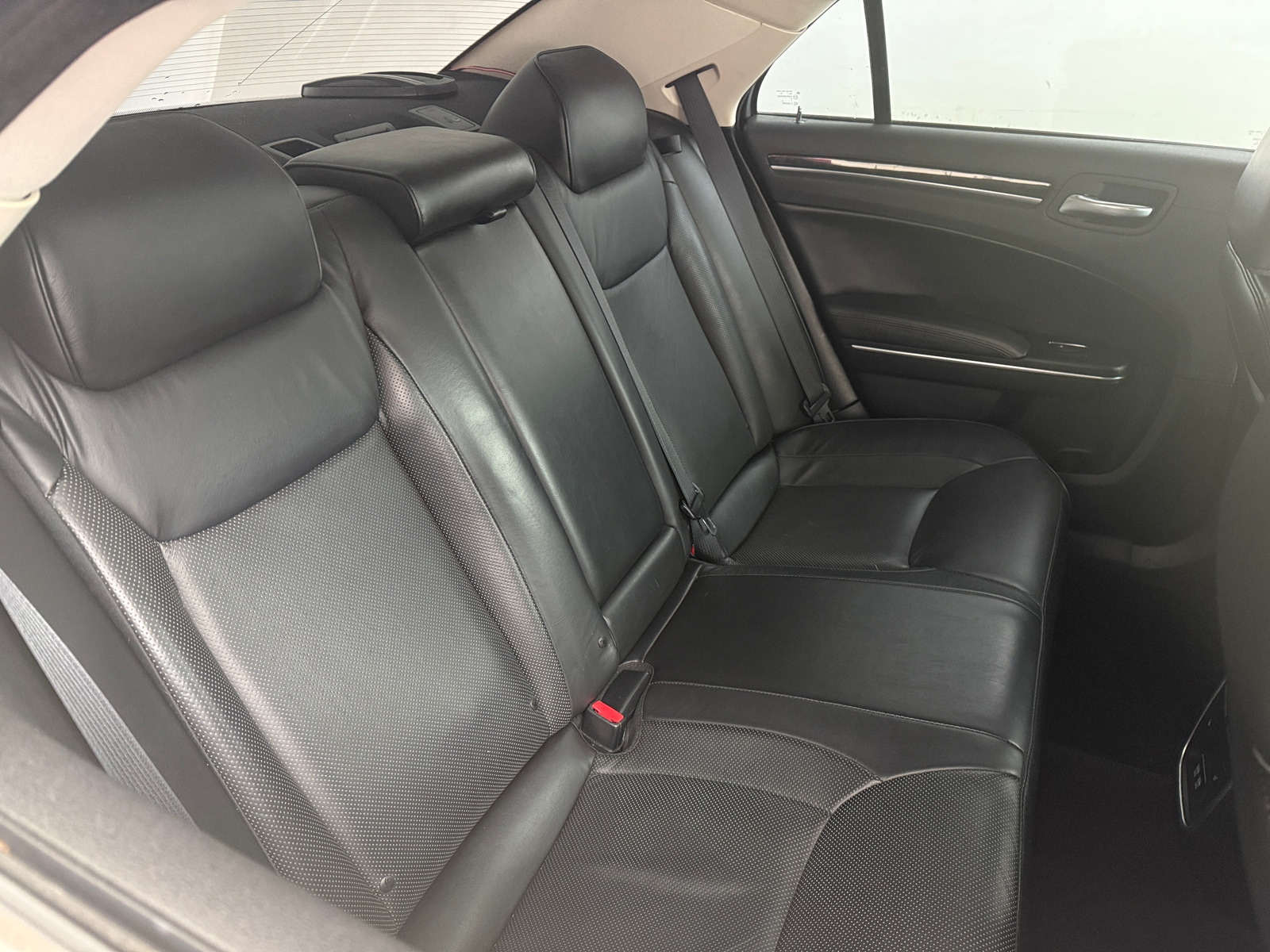 Thumbnail: 2018 Chrysler 300 - 5