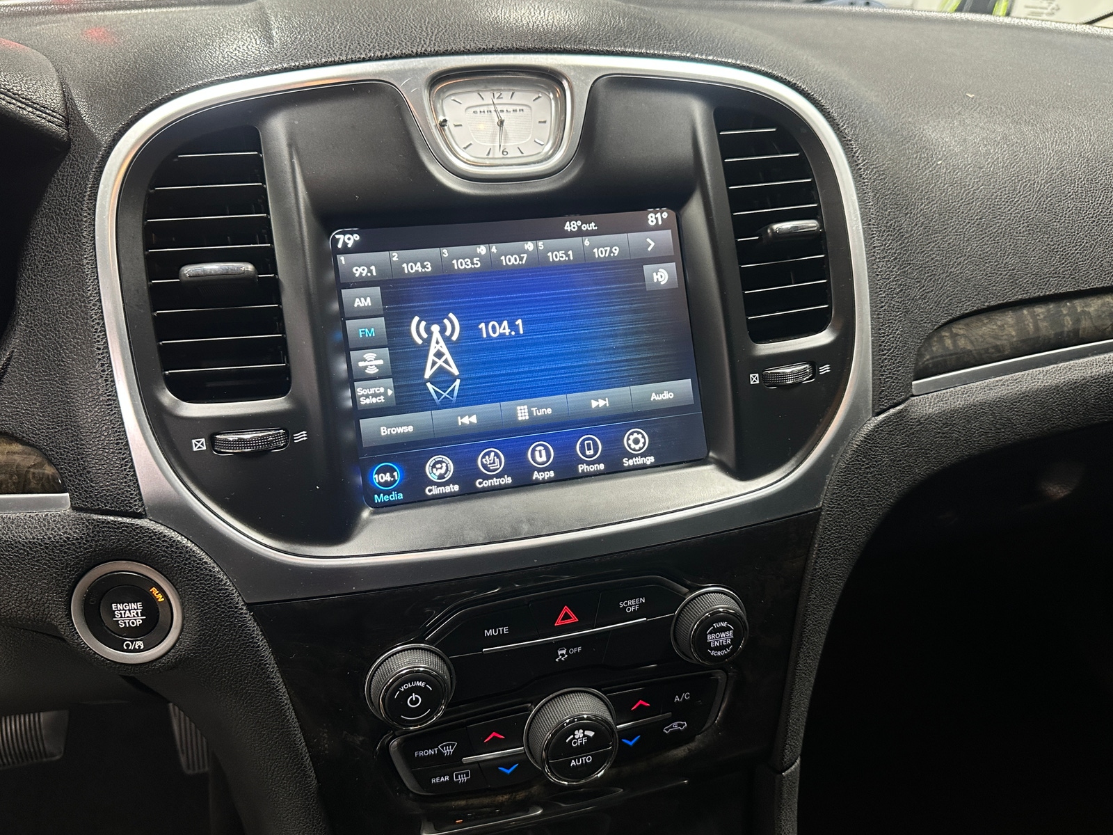 Thumbnail: 2018 Chrysler 300 - 3