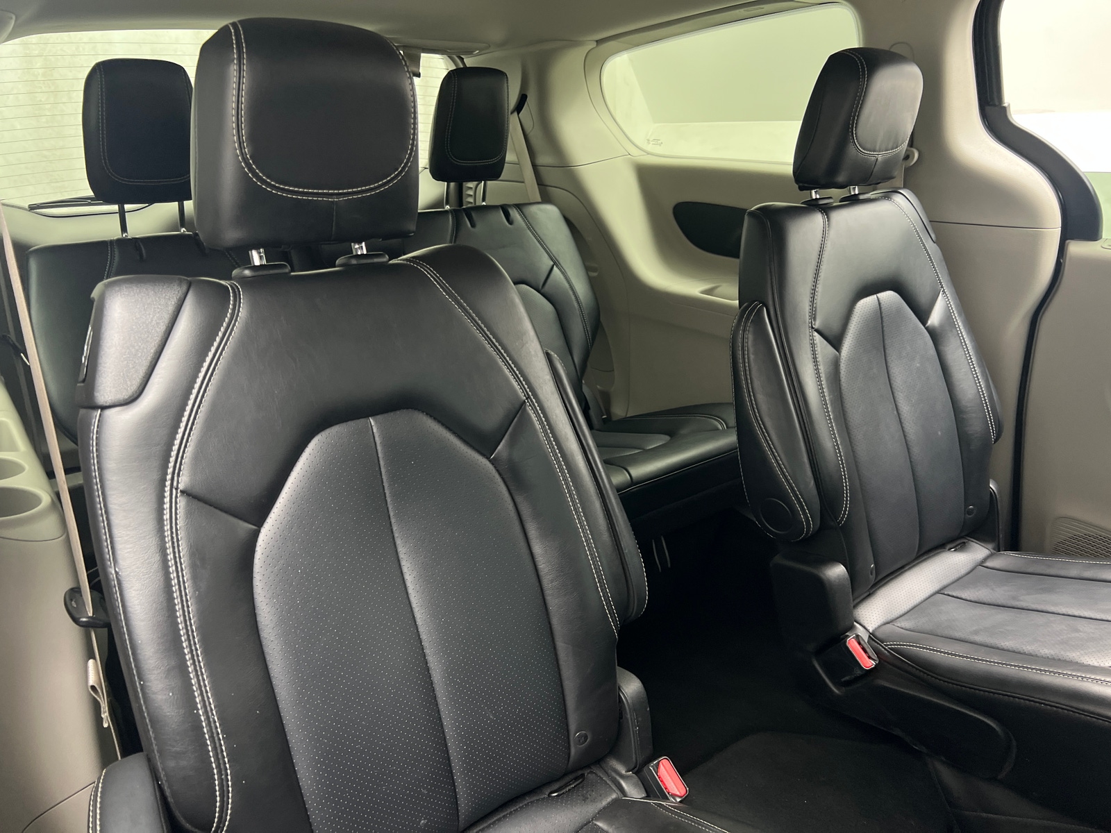 Thumbnail: 2024 Chrysler Pacifica - 5