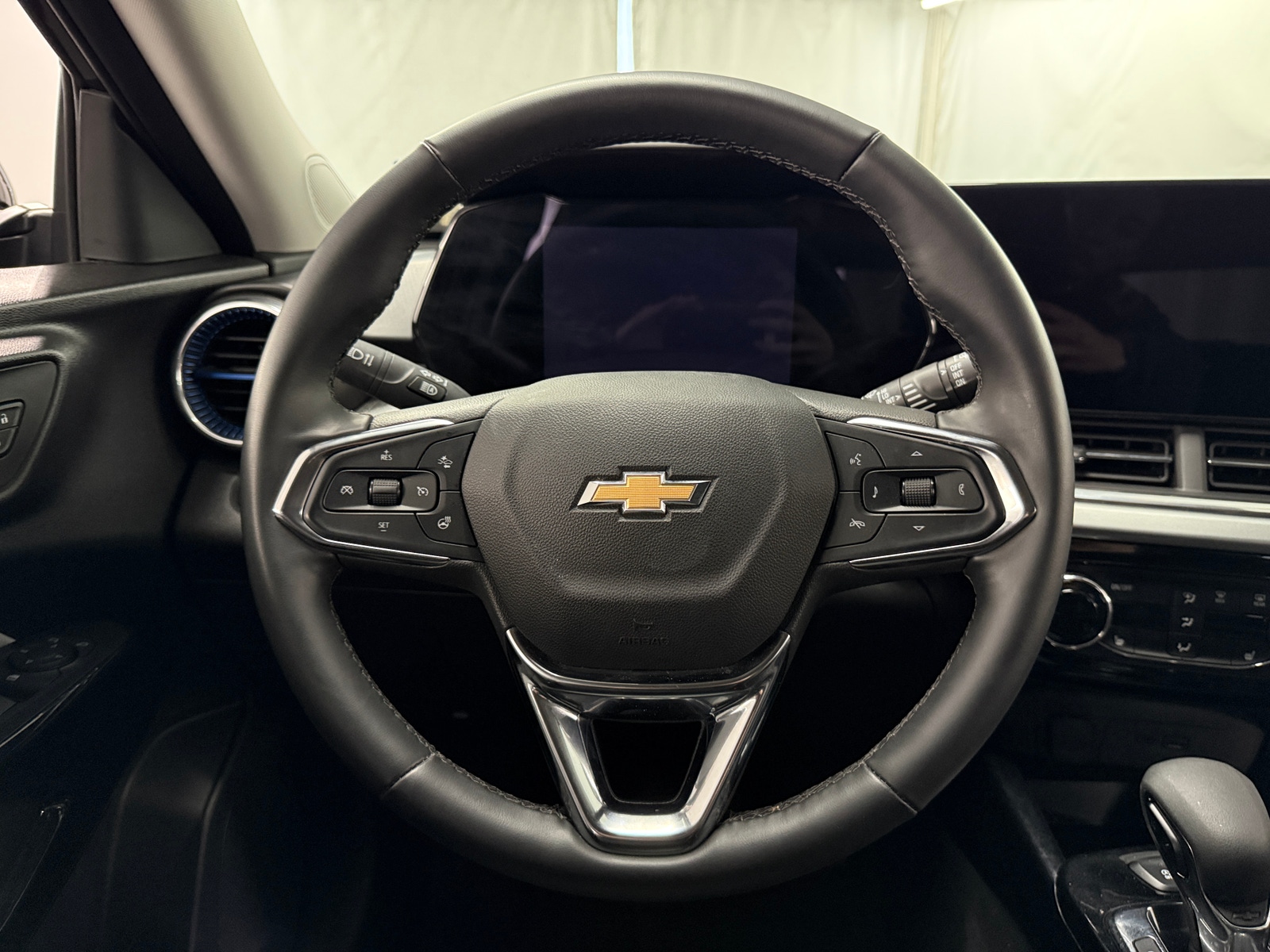 Thumbnail: 2025 Chevrolet Trax - 5