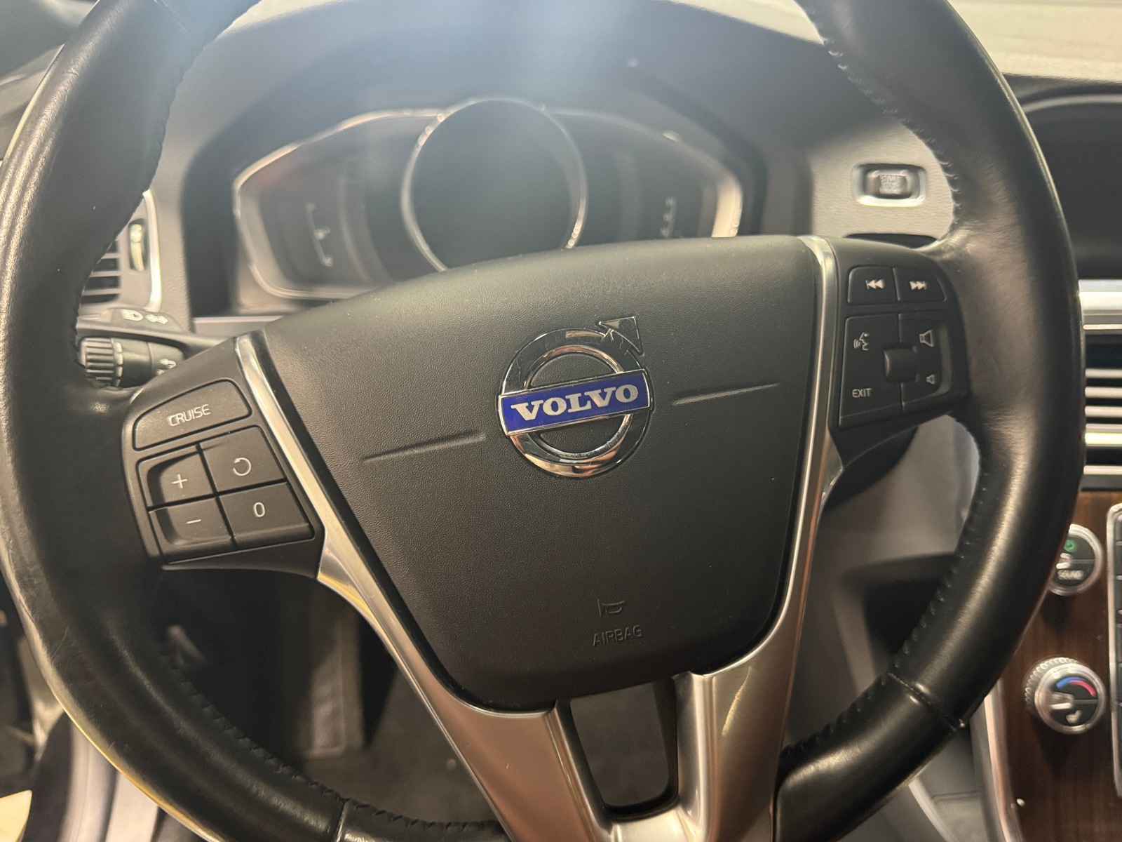 Thumbnail: 2015 Volvo S60 - 4