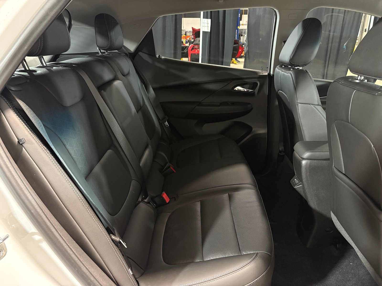 Thumbnail: 2022 Chevrolet Bolt EV - 6