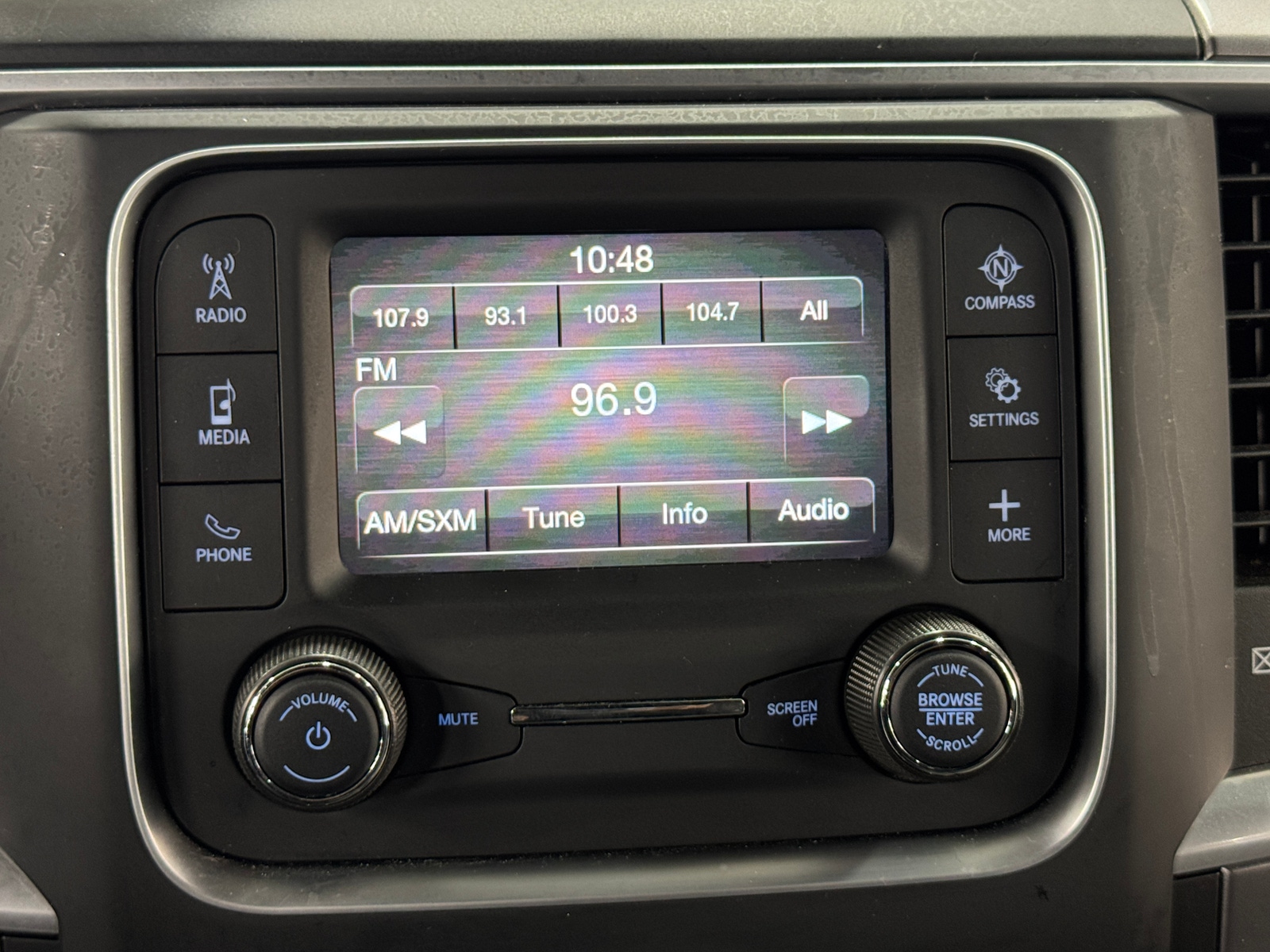 Thumbnail: 2021 RAM 1500 Classic - 4