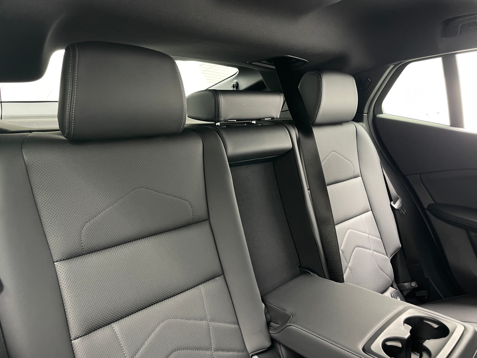 Thumbnail: 2025 BMW X2 - 5