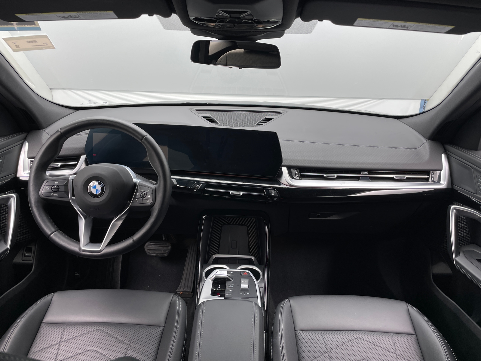 Thumbnail: 2025 BMW X2 - 2