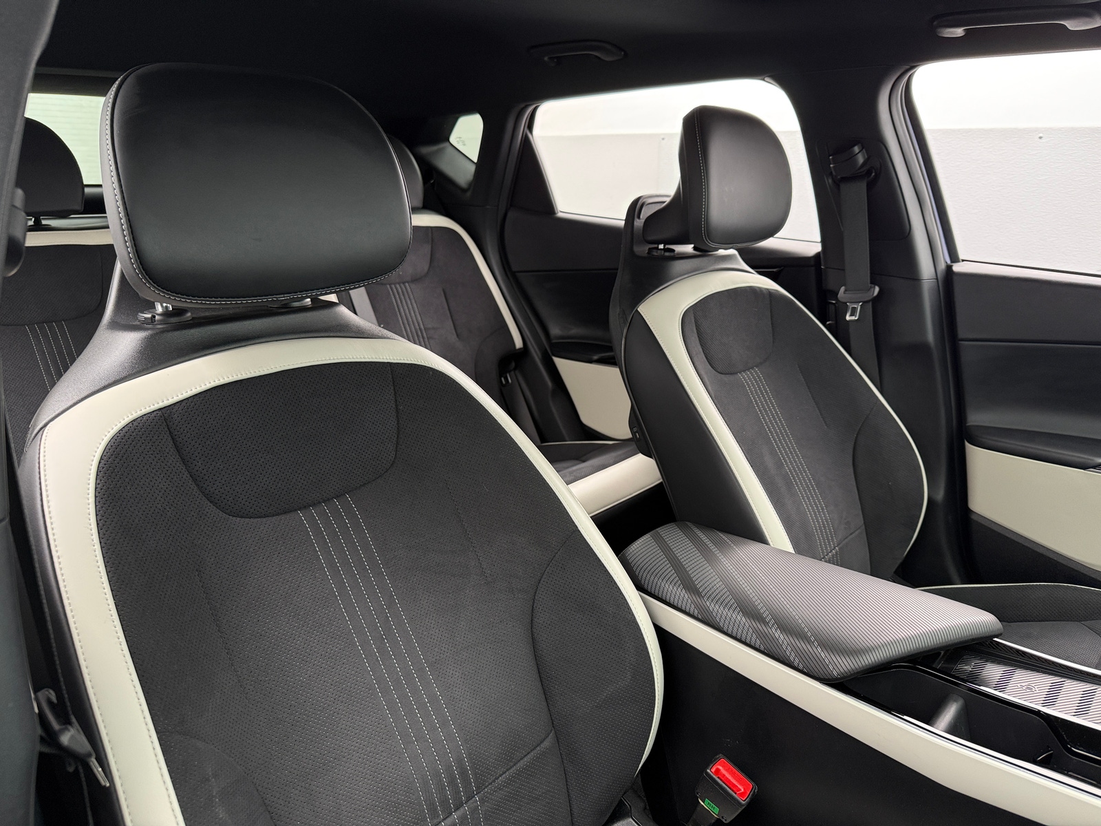 Thumbnail: 2024 Kia EV6 - 2