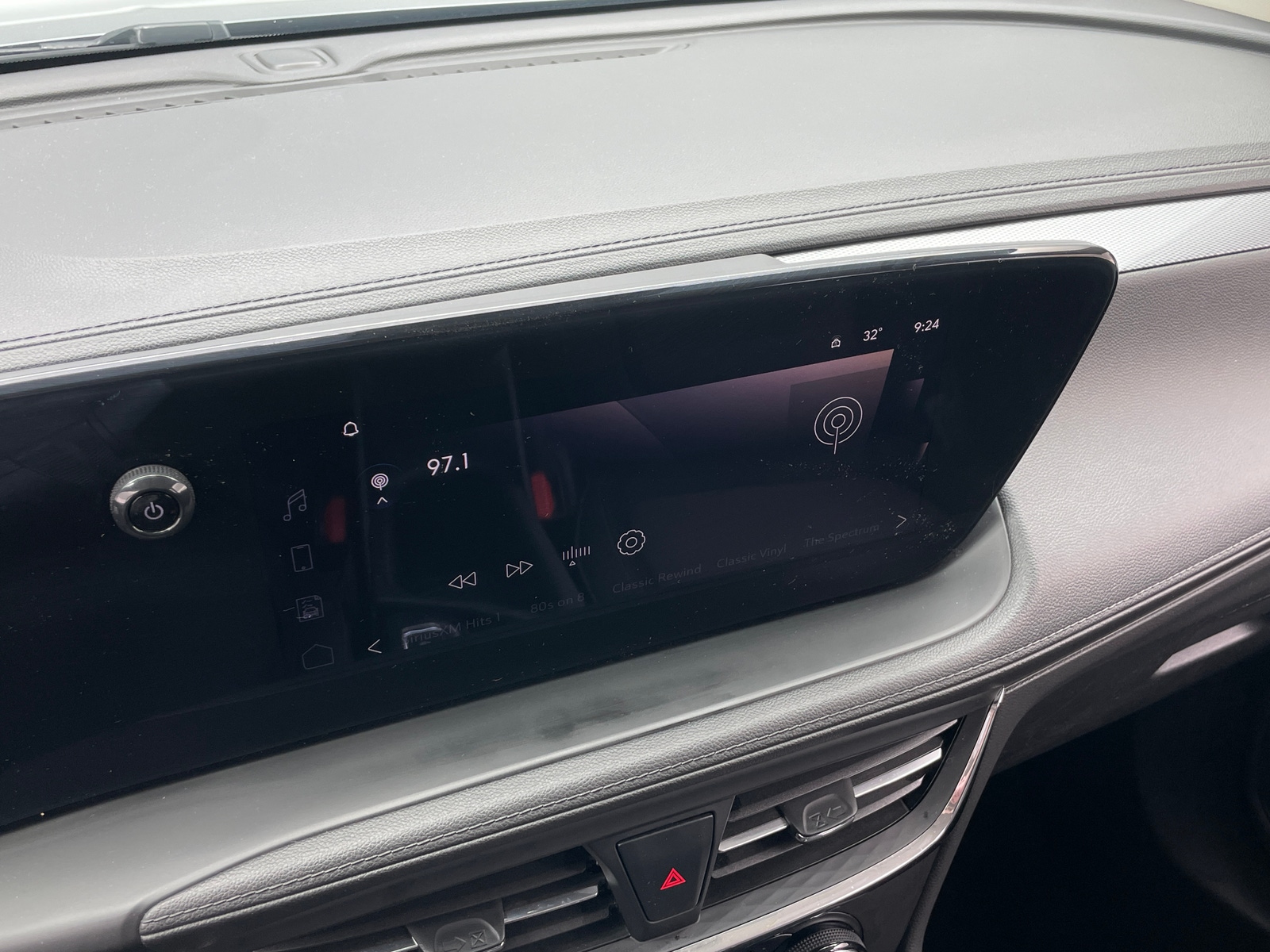 Thumbnail: 2025 Buick Encore GX - 3