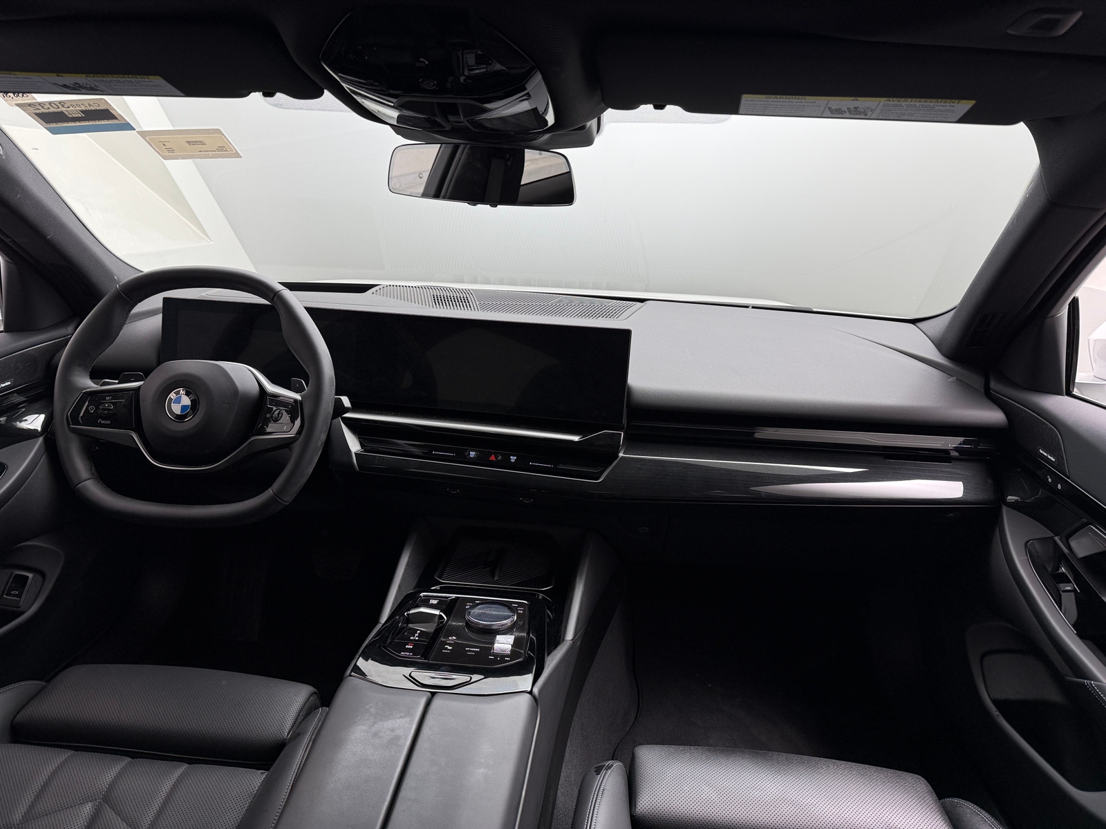 Thumbnail: 2026 BMW 5 Series - 2