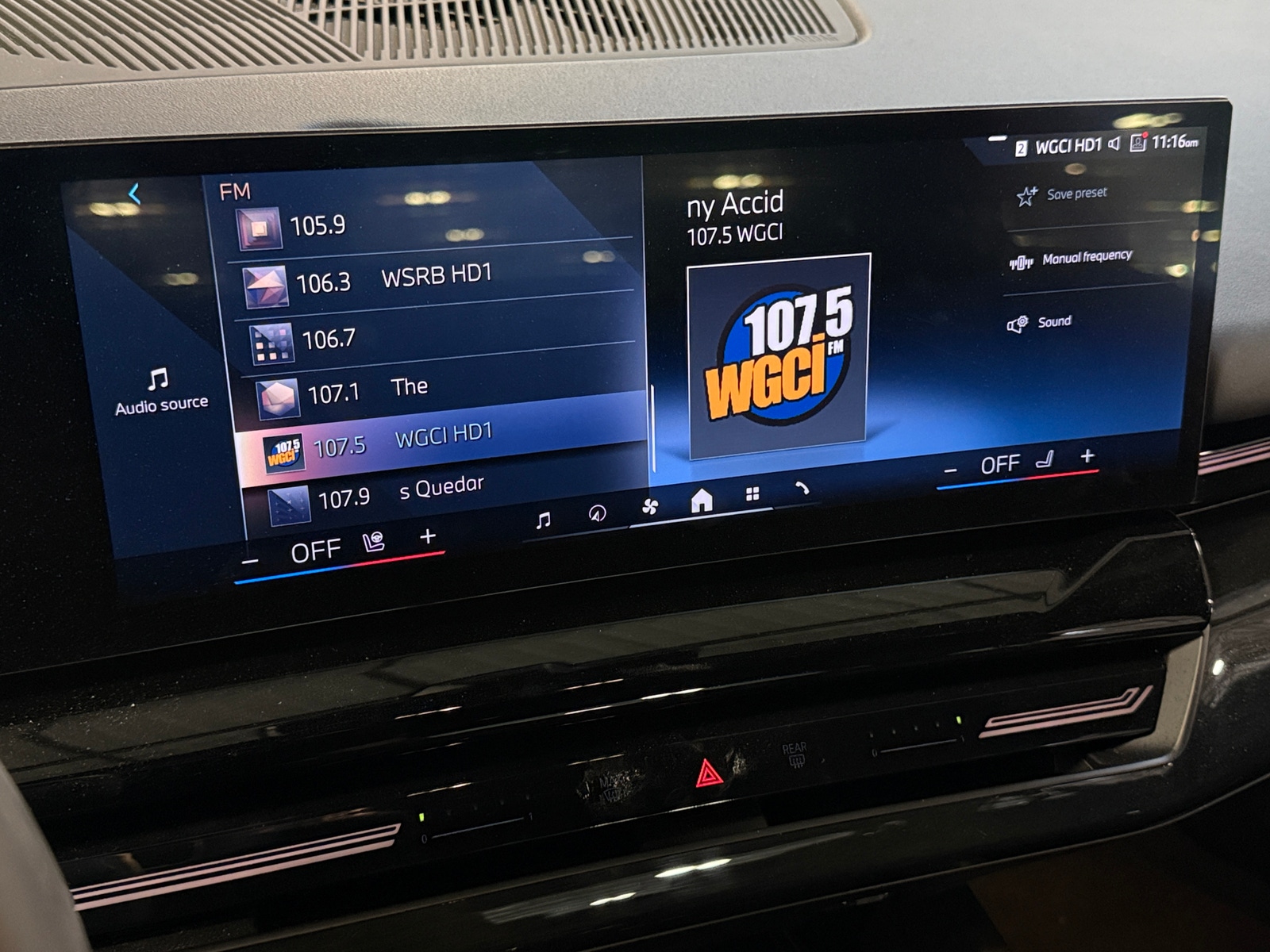 Thumbnail: 2026 BMW 5 Series - 3