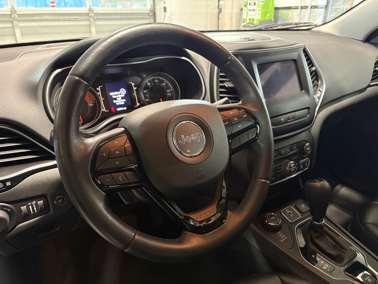 Thumbnail: 2019 Jeep Cherokee - 5