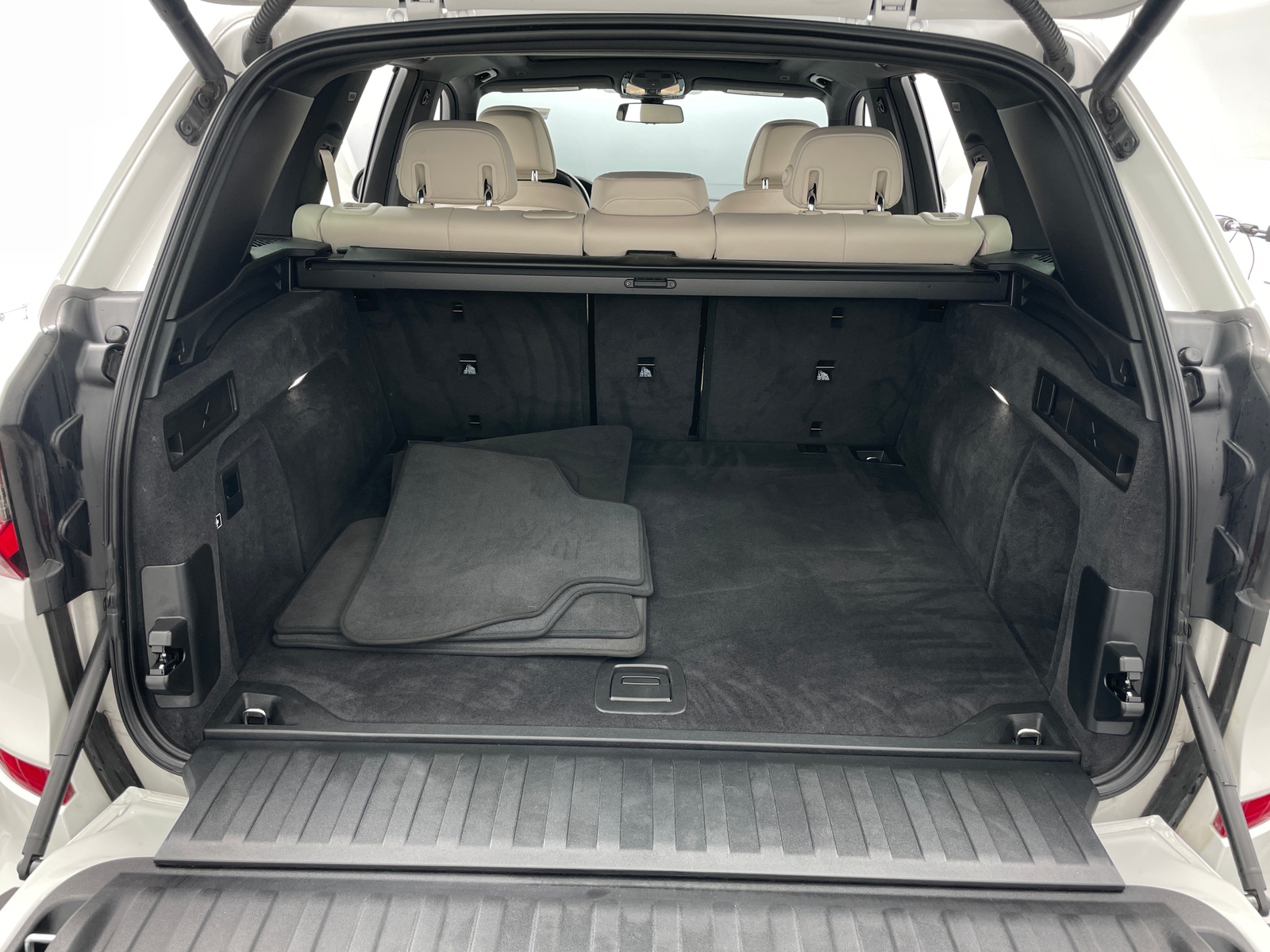 Thumbnail: 2023 BMW X5 - 6