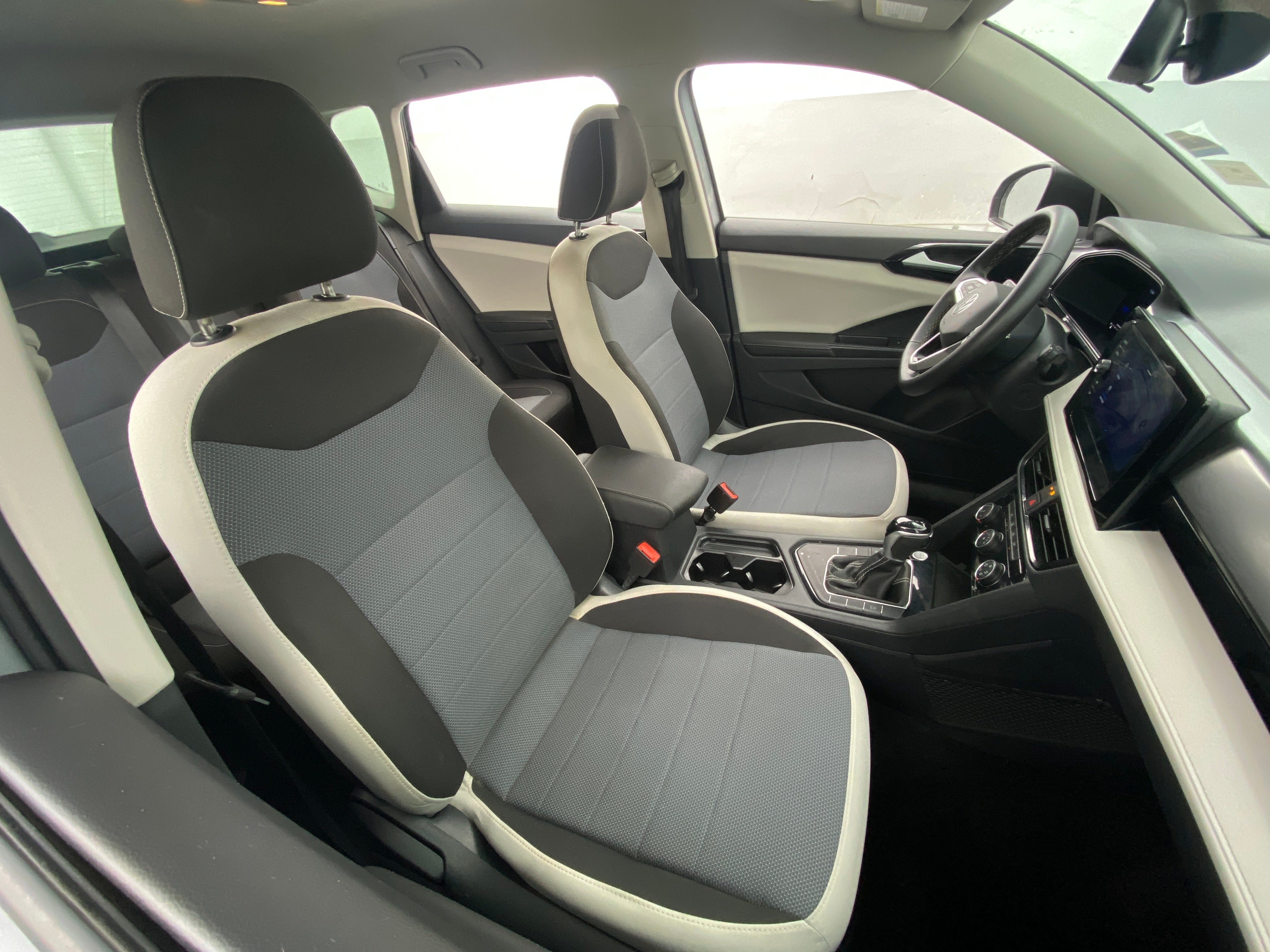 2025 Volkswagen Taos