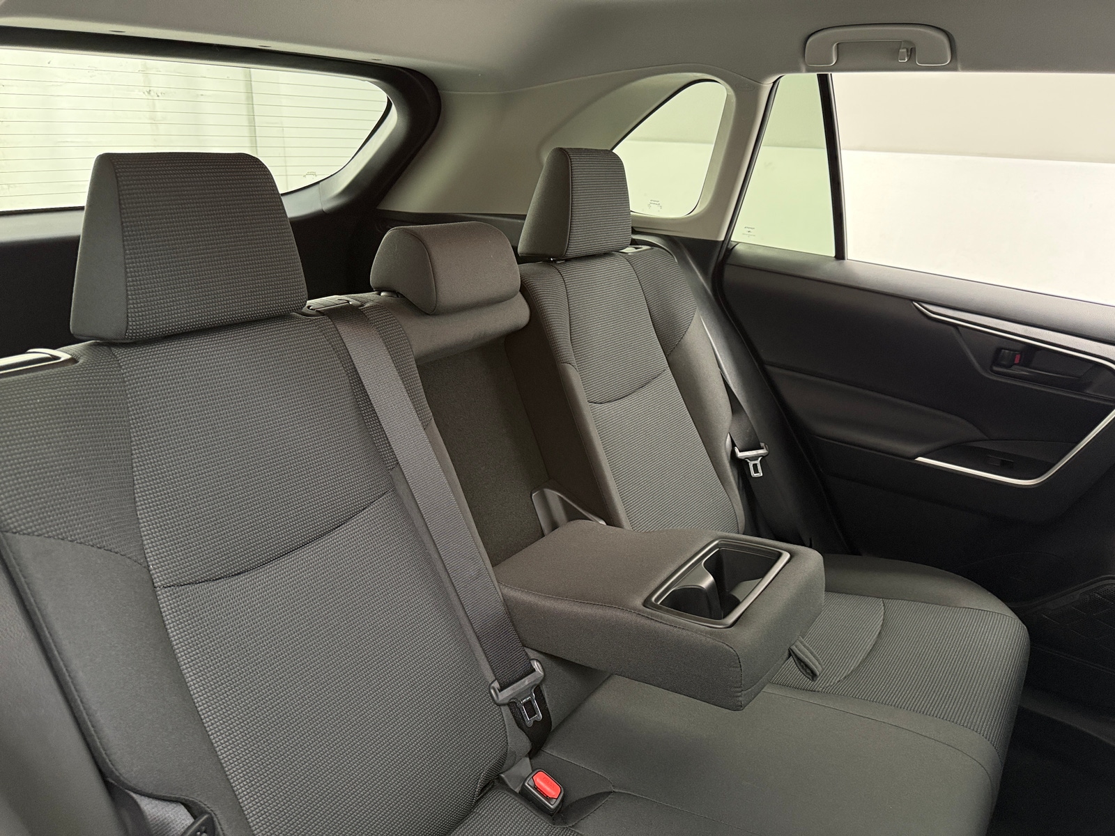 Thumbnail: 2021 Toyota RAV4 - 6