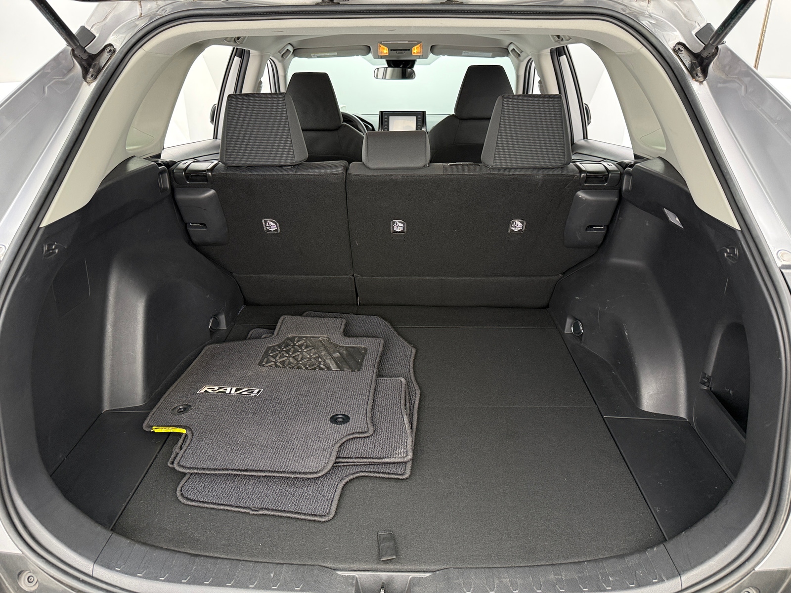 Thumbnail: 2021 Toyota RAV4 - 7